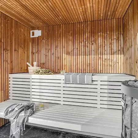 Beautiful In With Sauna بيت للعطل